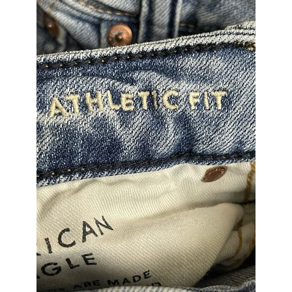 American Eagle Men’s 36x32 Light Wash Distressed Athletic Fit Airflex+ Jeans